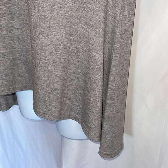 VNeck  simple tee Tunic flowing  top size XL - Picture 5 of 12